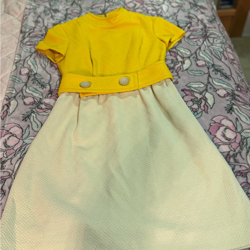 Elegant Yellow and Cream Midi Dress